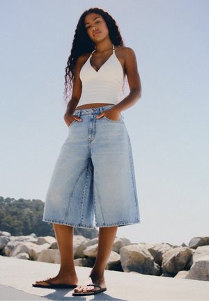 Bershka, Jeans Shorts - light blue
