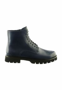 Stivali alla caviglia in pelle blu con design a lacci, dettaglio perforato sulla punta e suola in gomma nera robusta. Texture liscia, silhouette moderna.