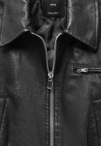 Mango Giacca in similpelle - black