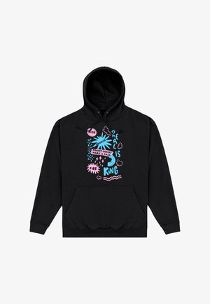 Czarna bluza z kapturem z różowymi i niebieskimi abstrakcyjnymi grafikami oraz tekstem zawierającym "FRONT COURT MAKE A CALL", "DEAL IS KING" i "45 €" na przodzie.