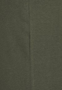Pier One Nachtwäsche Set - khaki
