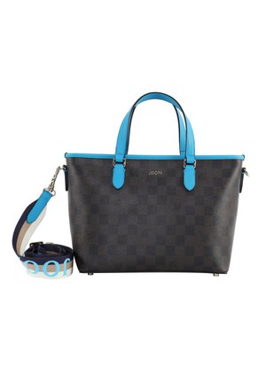 Sac à main en cuir noir à carreaux avec poignées et garnitures bleu vif, doté d'une bandoulière rayée amovible avec texte du logo.