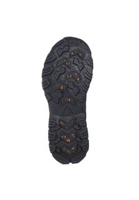 Černá gumová podrážka boty má hluboké vzory s cik-cak vzorem a oranžovými akcenty. Navrženo pro trakci na různých površích.