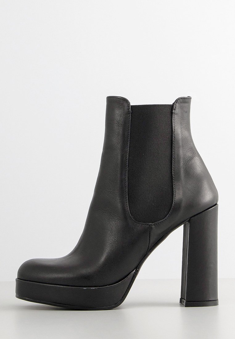 Botine cu platformă