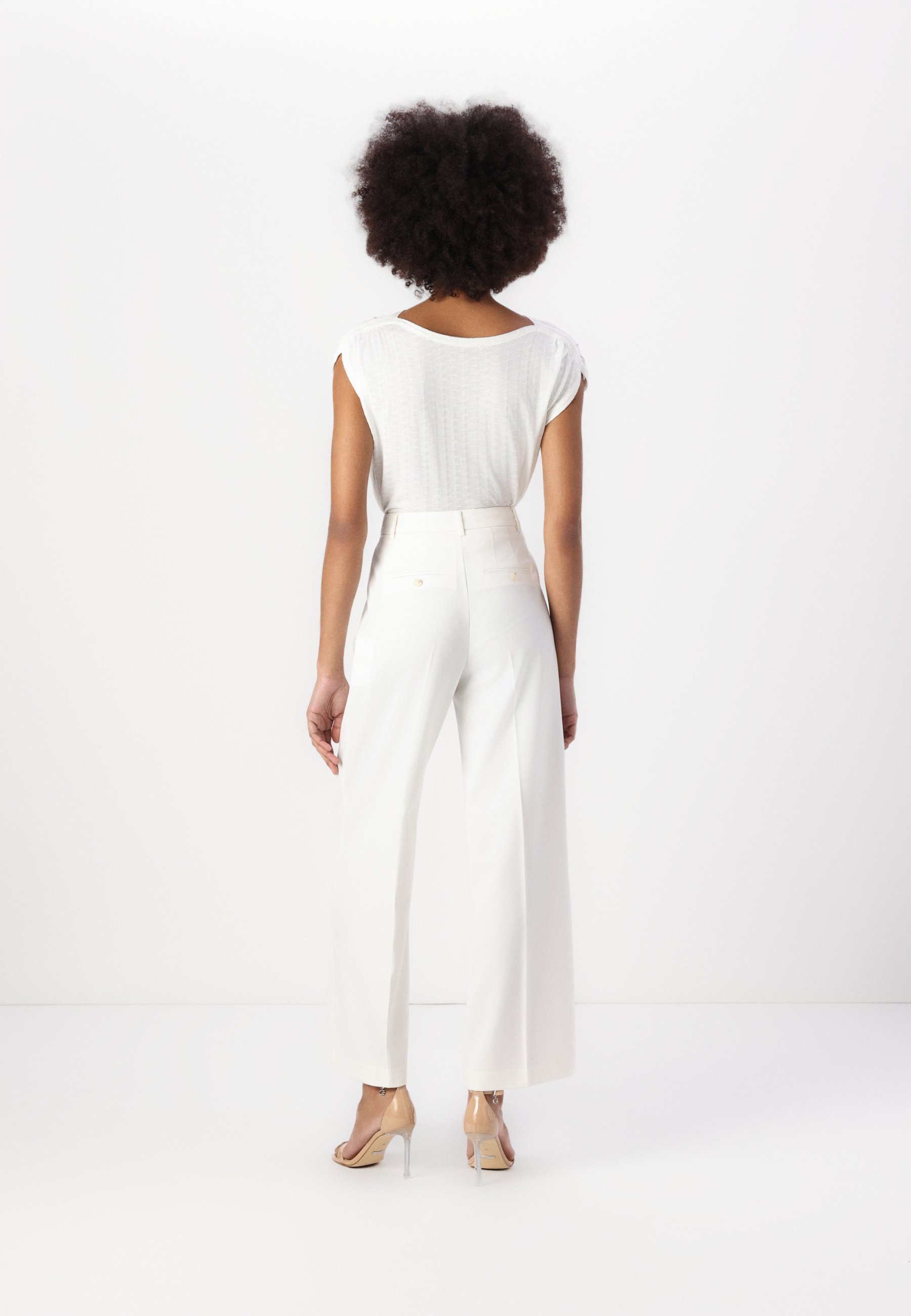 Malina YANA TAILORED WIDE PANTS - Trousers - white - Zalando.co.uk
