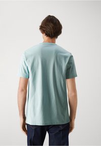 Belstaff SIGNATURE - Apdrukāts T-krekls - skyline blue