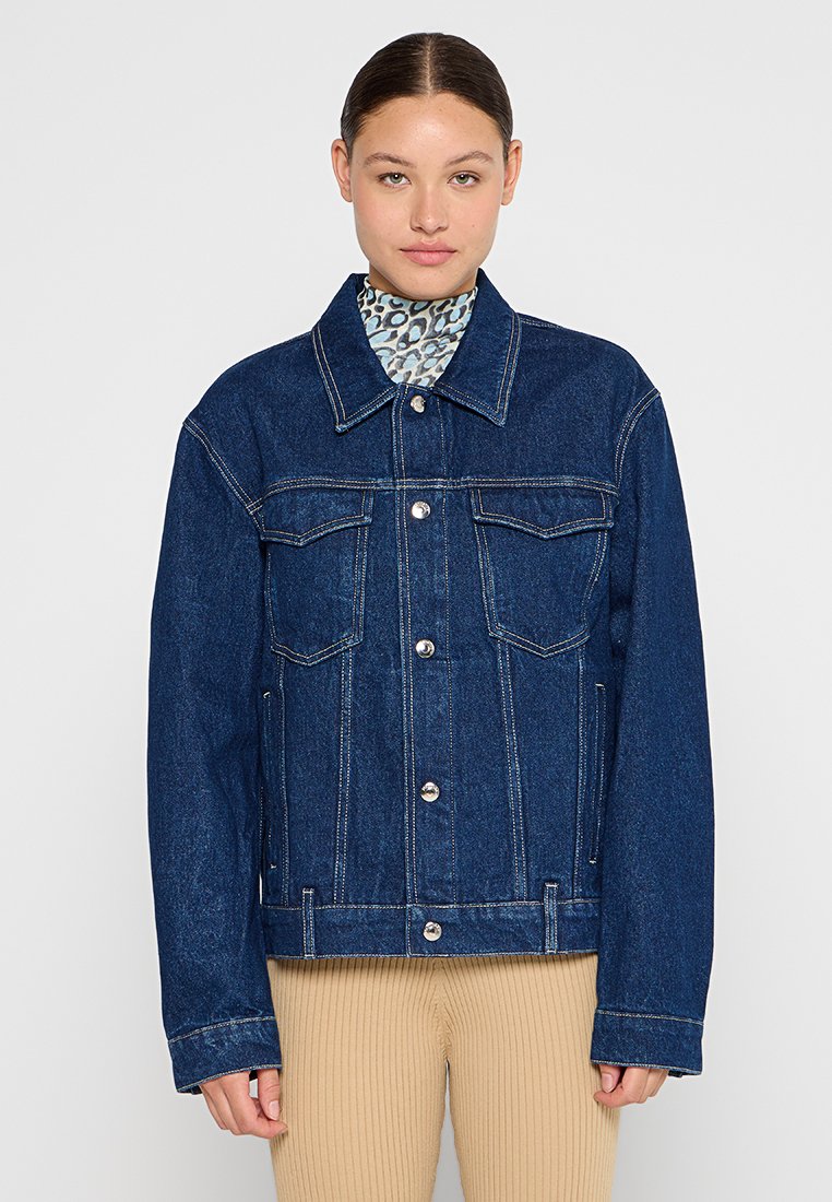 Nanushka Spijkerjas blauw