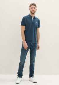 TOM TAILOR BASIC  - Polokošeľa - nighttime blue white melange