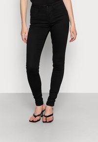 Pieces PCSHAPE UP SAGE - Prigludę džinsai - black