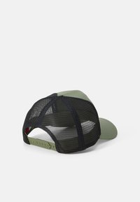 Tommy Jeans HERITAGE TRUCKER UNISEX - Kepuraitė - aruba green
