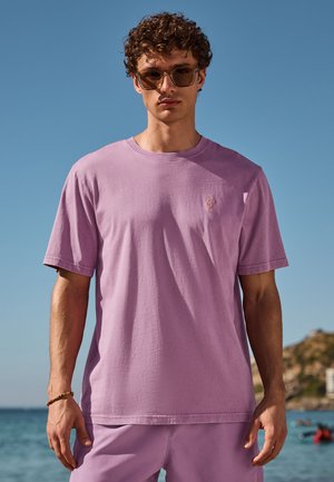 Next, - T-shirt basic