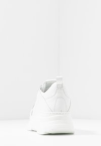 Thumbnail Image 6