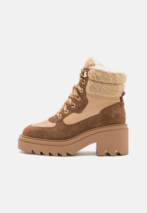 Botines con cordones - brown