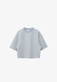 Vald, grey white