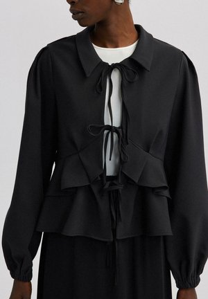 RUFFLE DETAILED CREPE CROP - Viegla jaka - black