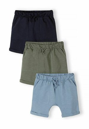 Tre par shorts med elastisk talje og snører i marineblå, olivengrøn og lyseblå, arrangeret vertikalt på en hvid baggrund.