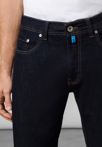 Thumbnail Image 4