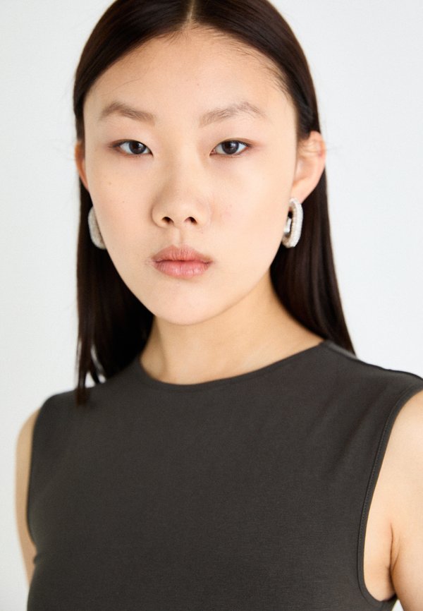 SLEEVELESS DRESS - Jersey dress3