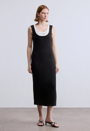 MIDI DRESS - Robe fourreau - black