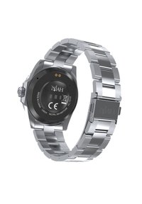 Montre-bracelet en acier inoxydable argenté avec un fond de boîtier circulaire noir, bracelet en métal et logo de la marque gravé ; les caractéristiques incluent deux points de capteur ronds.