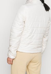 Vero Moda Petite Allvädersjacka - off-white