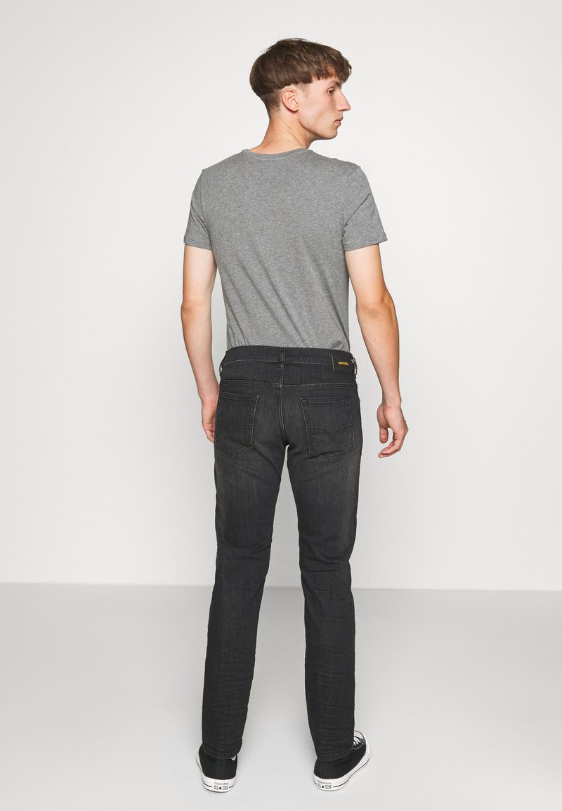 Diesel D Yennox - Tapered-Farkut - Grey Denim/Musta Denim - Zalando.fi