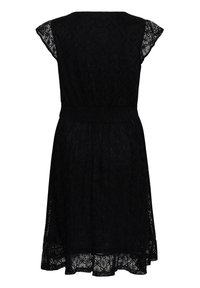 Robe noire longueur genou avec superposition en dentelle, manches courtes, taille cintrée et détail d'ourlet festonné.