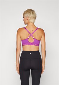 triaction by Triumph ENERGY LITE EXTREME SUPPORT - High support sports bra - grape