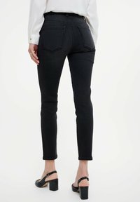 Greenpoint - Jeansy Slim Fit