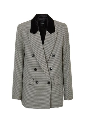 Blazer doppiopetto in tessuto houndstooth con sei bottoni neri e colletto a scollo a V in velluto nero, dotato di due tasche frontali a patta.