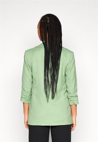 Vero Moda VMFRIDA REGULAR  - Blejzr - grün
