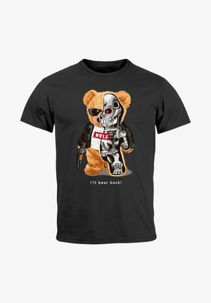 Schwarzes T-Shirt mit einer Grafik eines Teddybären in Sonnenbrille und Lederjacke, teilweise in eine Roboterfigur verwandelt, mit Text darunter.