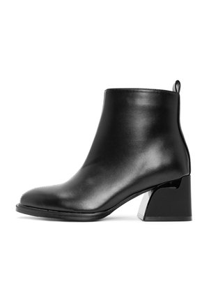 Enkelkaarsjes - black