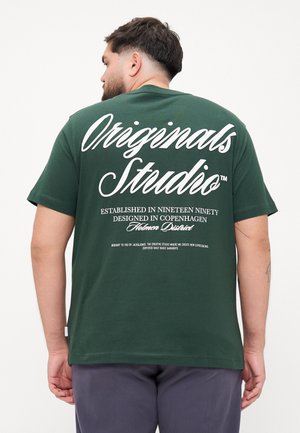 JORNORREBRO TYPO TEE SS CREW NECK  - Triko s potiskem - sycamore