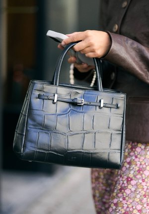L37, FRONT ROW TICKET - Sac à main - black