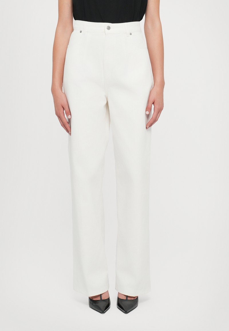 Victoria Beckham HIGH WAIST CINCH JEAN - Relaxed fit -farkut - washed white