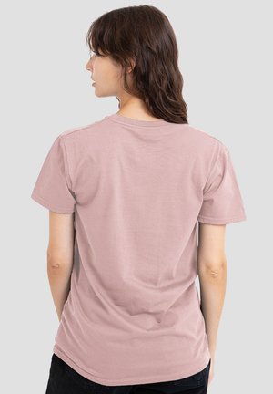 Short-sleeve t-shirt in light pink cotton fabric, featuring a round neckline and a relaxed fit, showing the back view.