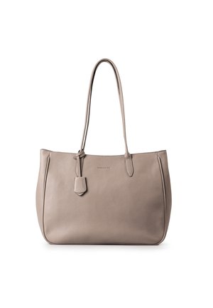 Tote-Bag aus weichem, leicht taupefarbenem Leder mit zwei langen Tragegriffen, einem dezenten Logo und einem minimalistischen Design ohne sichtbare Beschläge oder Akzente.