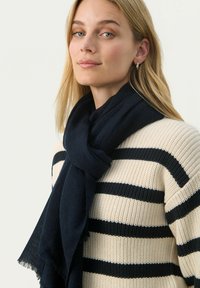 Part Two Sall - dark navy