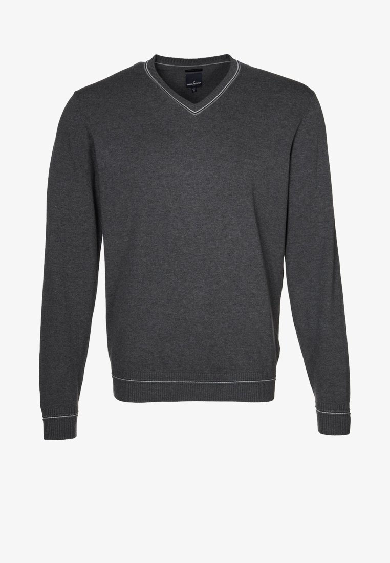 Šedý svetr s V-výstřihem vyrobený z měkké pleteniny. Má dlouhé rukávy, žebrované manžety a lem, s kontrastním šitím podél výstřihu.