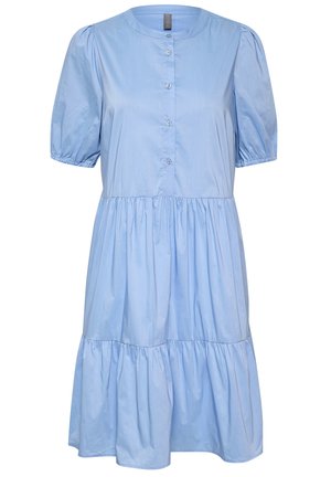 Svijetloplava pamučna haljina s okruglim izrezom, kratkim napufanim rukavima, dugmadi sprijeda i višeslojnim suknjom s naboranim pojasom.
