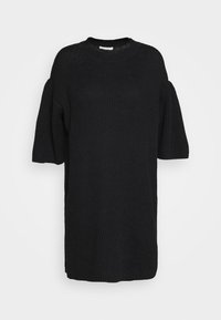 Maglione nero lavorato a maglia con maniche corte, texture a coste e collo rotondo. Presenta una vestibilità ampia e un orlo inferiore dritto, design privo di decorazioni.