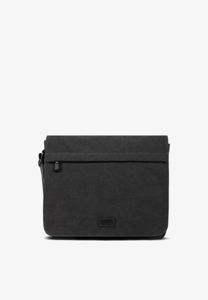 Sac messager rectangulaire noir avec poche avant zippée et bandoulière réglable, fabriqué en tissu texturé.