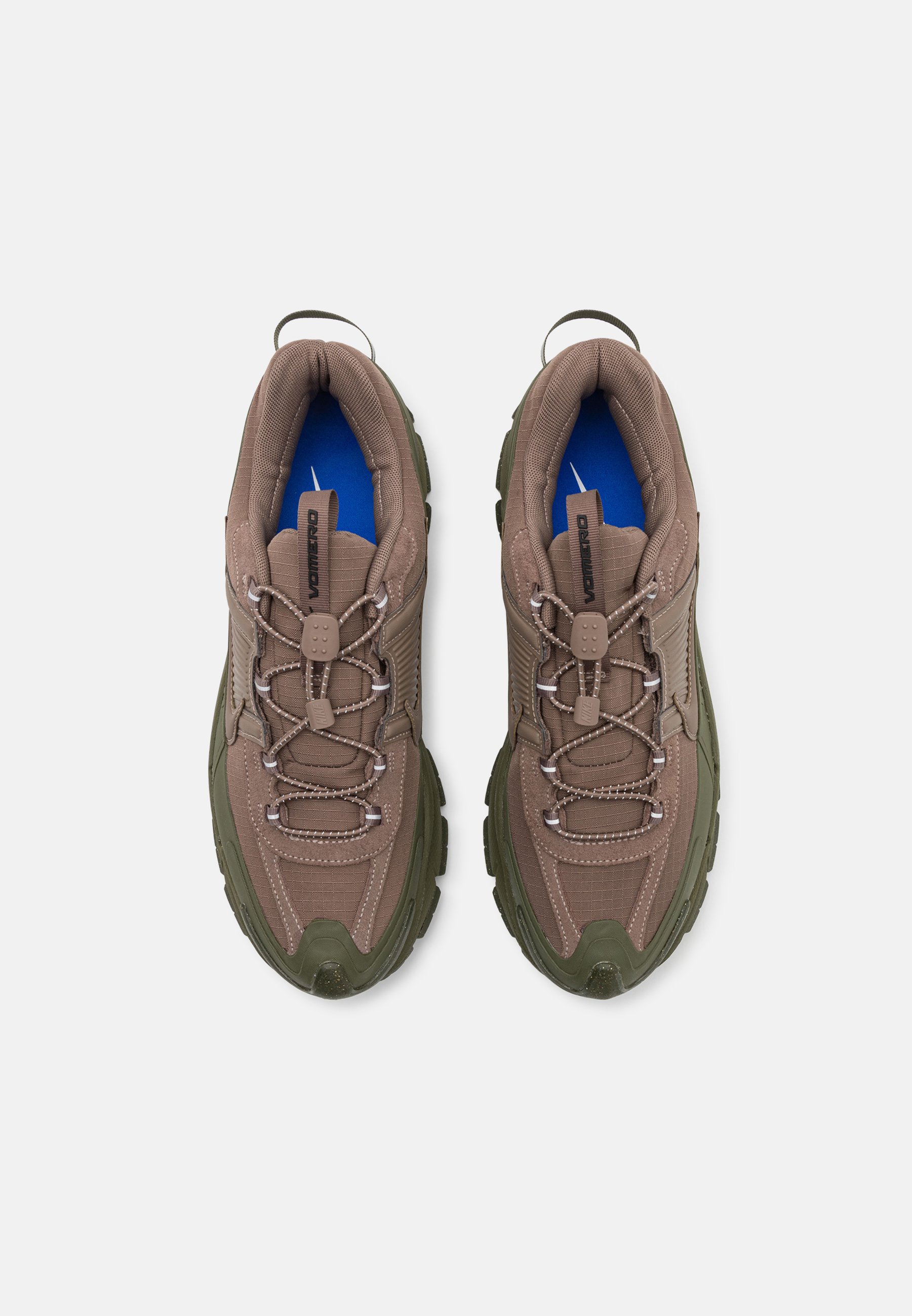 Nike Sportswear ZOOM VOMERO ROAM UNISEX - Sneakers low - mink