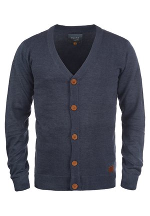 Cardigan bleu marine en tissu doux, avec un décolleté en V, des boutons en bois sur le devant et des poignets et une taille à côtes.