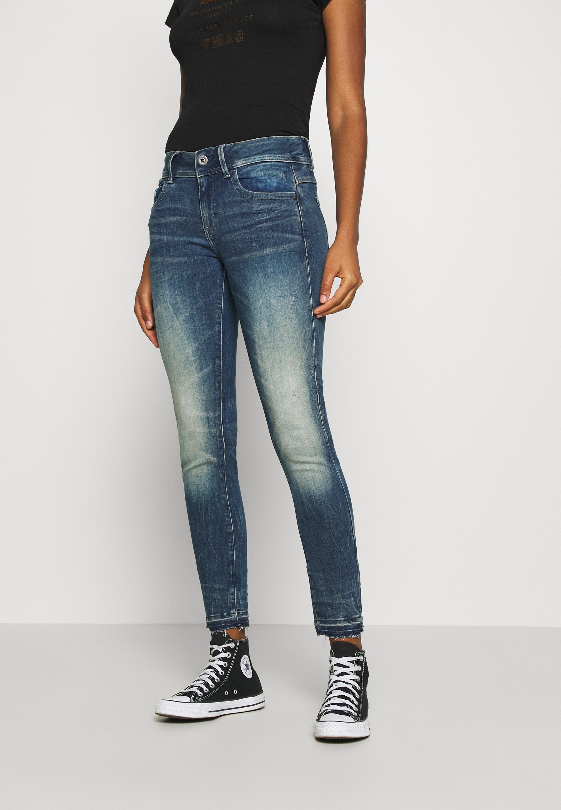 antic faded baum blue