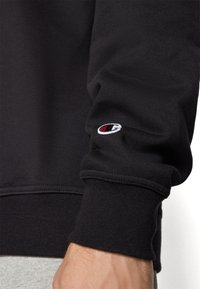 Thumbnail Image 6