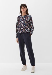 s.Oliver IN ABSTRAKTEM MUSTER - Blouse - navy