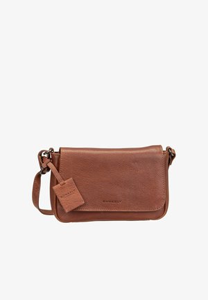Borsa a tracolla in pelle marrone con chiusura a pattina e un piccolo tag attaccato con il logo "Burkely" impresso.
