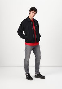 Tommy Jeans ESSENTIAL FLAG JACKET - Bombejakke - black